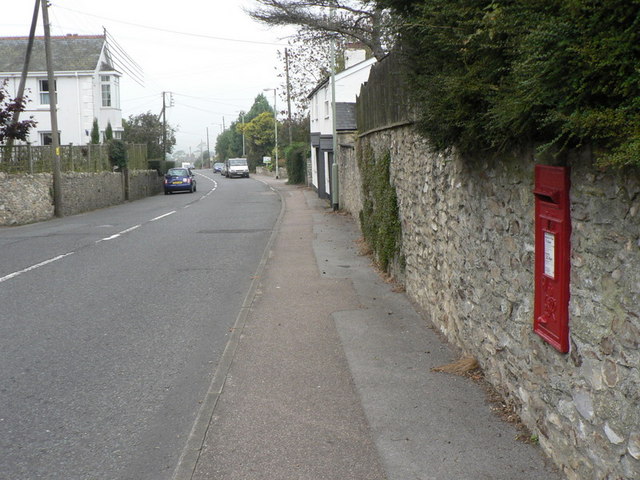 Axminster: postbox № EX13 121, Lyme Road