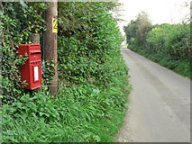 SY5193 : Uploders: postbox № DT6 97 by Chris Downer