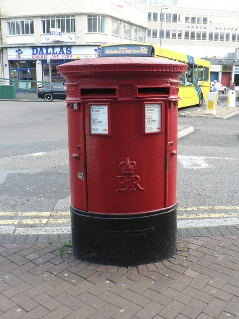 Bournemouth: postbox № BH1 21, Old Christchurch Road