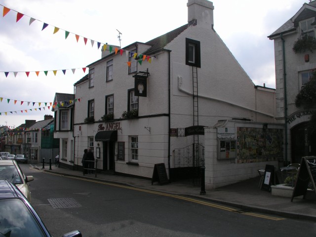 Pembrokeshire Pubs: The Angel, Narberth