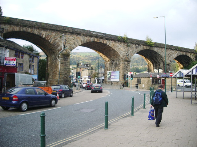 Railway viaduct over Burnley Road