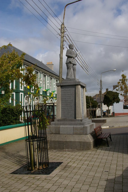 Monument to the Fallen © Steve Edge cc-by-sa/2.0 :: Geograph Ireland