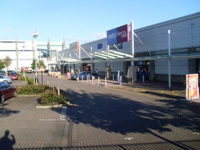 The Waterfront Retail Park, Greenock © Stephen Sweeney :: Geograph ...